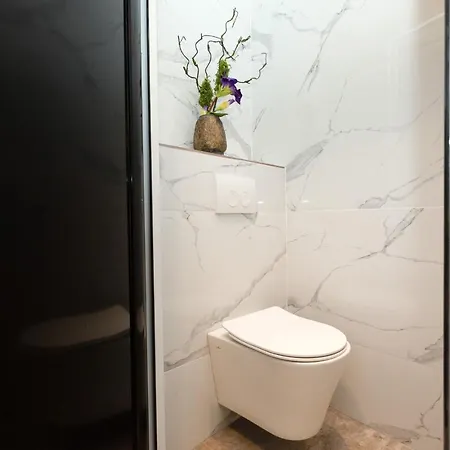 דירה Metropole Royal *