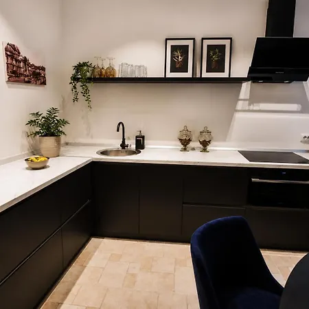 Metropole Royal Apartment Bucharest