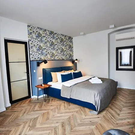 דירה Metropole Royal
