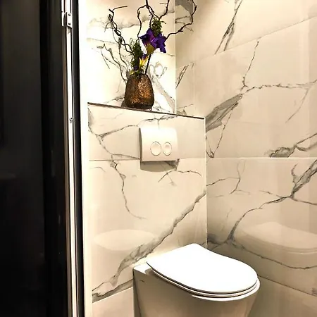 דירה Metropole Royal *