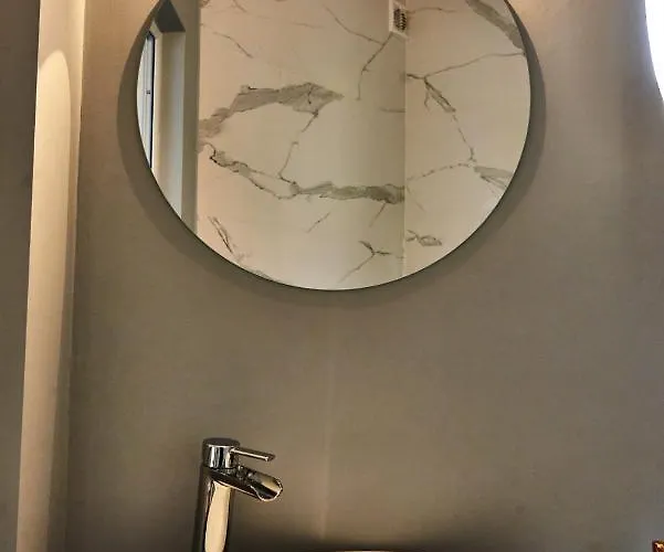 Metropole Royal Apartament *