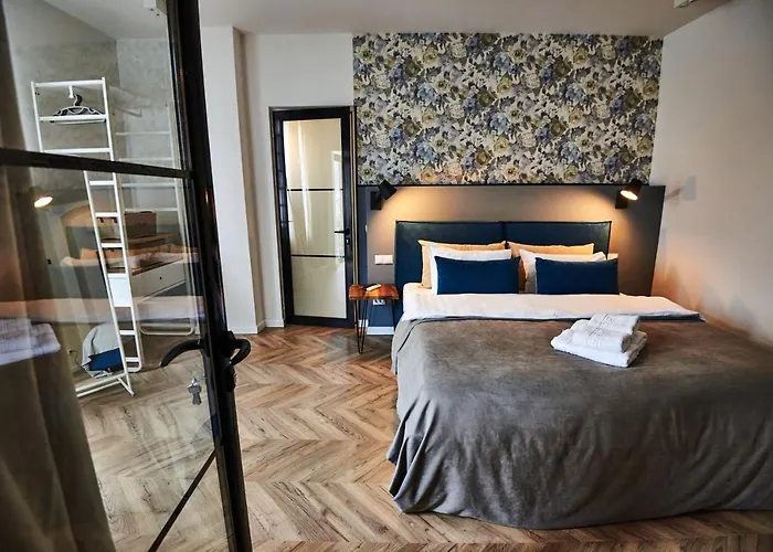 Апартаменты Metropole Royal *